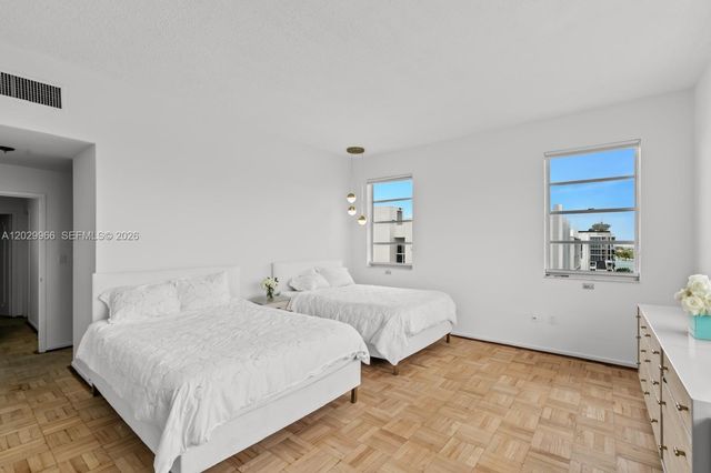 9341 E Bay Harbor Dr PH-B, Bay Harbor Islands, FL 33154