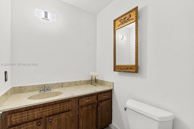 9341 E Bay Harbor Dr PH-B, Bay Harbor Islands, FL 33154