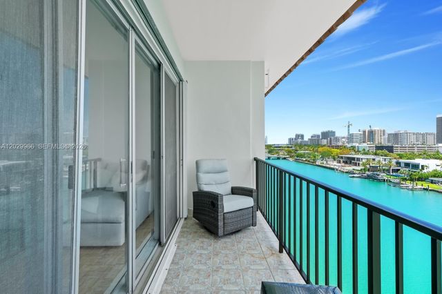 9341 E Bay Harbor Dr PH-B, Bay Harbor Islands, FL 33154