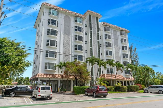 9341 E Bay Harbor Dr PH-B, Bay Harbor Islands, FL 33154