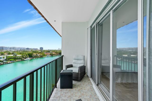 9341 E Bay Harbor Dr PH-B, Bay Harbor Islands, FL 33154