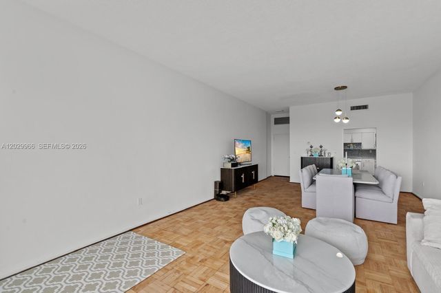 9341 E Bay Harbor Dr PH-B, Bay Harbor Islands, FL 33154