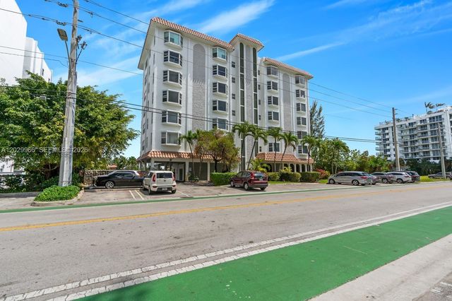 9341 E Bay Harbor Dr PH-B, Bay Harbor Islands, FL 33154