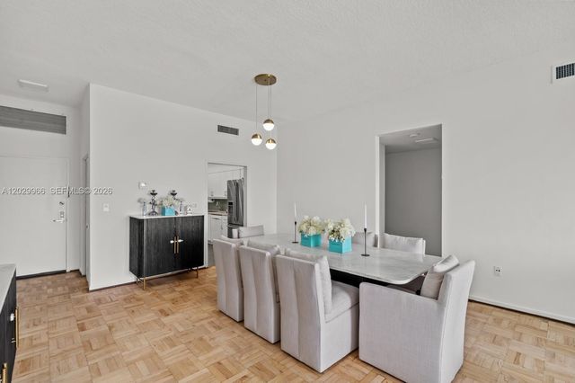 9341 E Bay Harbor Dr PH-B, Bay Harbor Islands, FL 33154