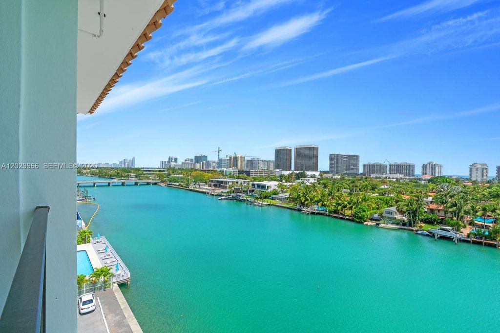 9341 E Bay Harbor Dr PH-B, Bay Harbor Islands, FL 33154