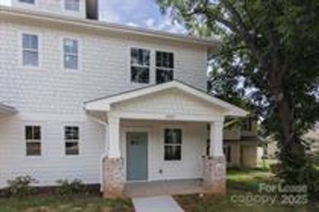 215 Ross Avenue, Charlotte, NC 28208