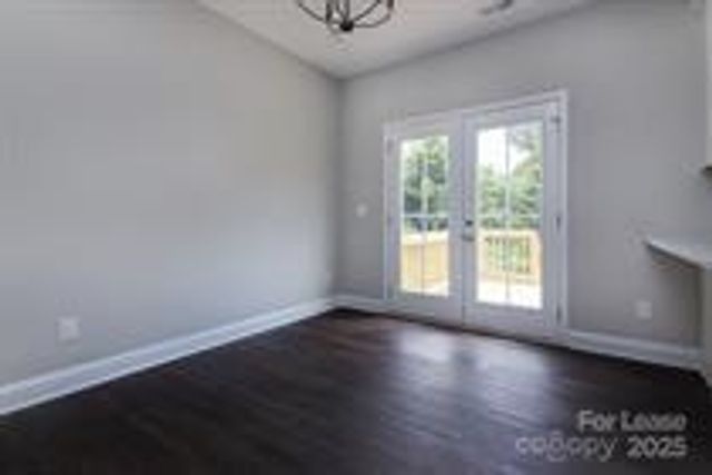 215 Ross Avenue, Charlotte, NC 28208