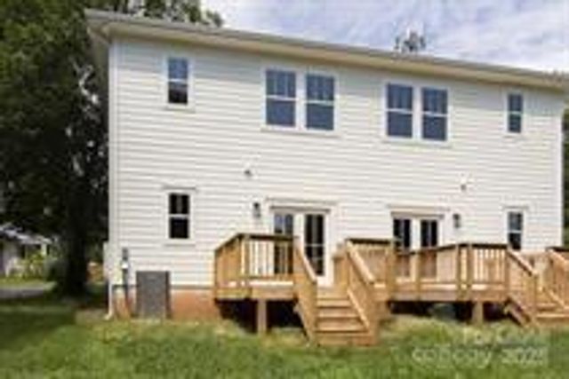 215 Ross Avenue, Charlotte, NC 28208