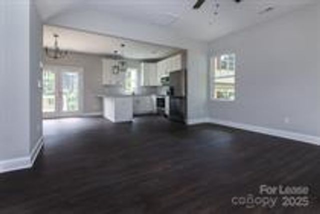 215 Ross Avenue, Charlotte, NC 28208