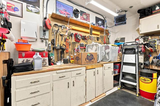 15025 N Little Spokane Dr, Spokane, WA 99208