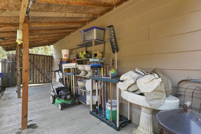15025 N Little Spokane Dr, Spokane, WA 99208