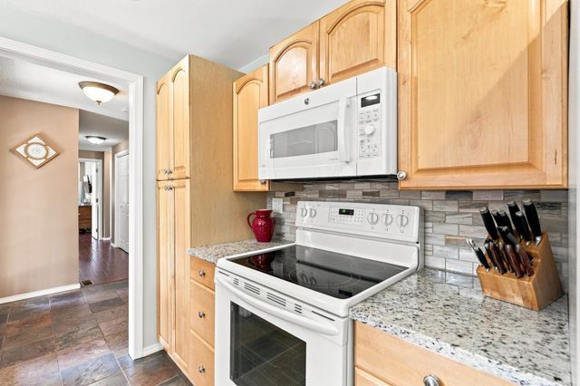 15025 N Little Spokane Dr, Spokane, WA 99208