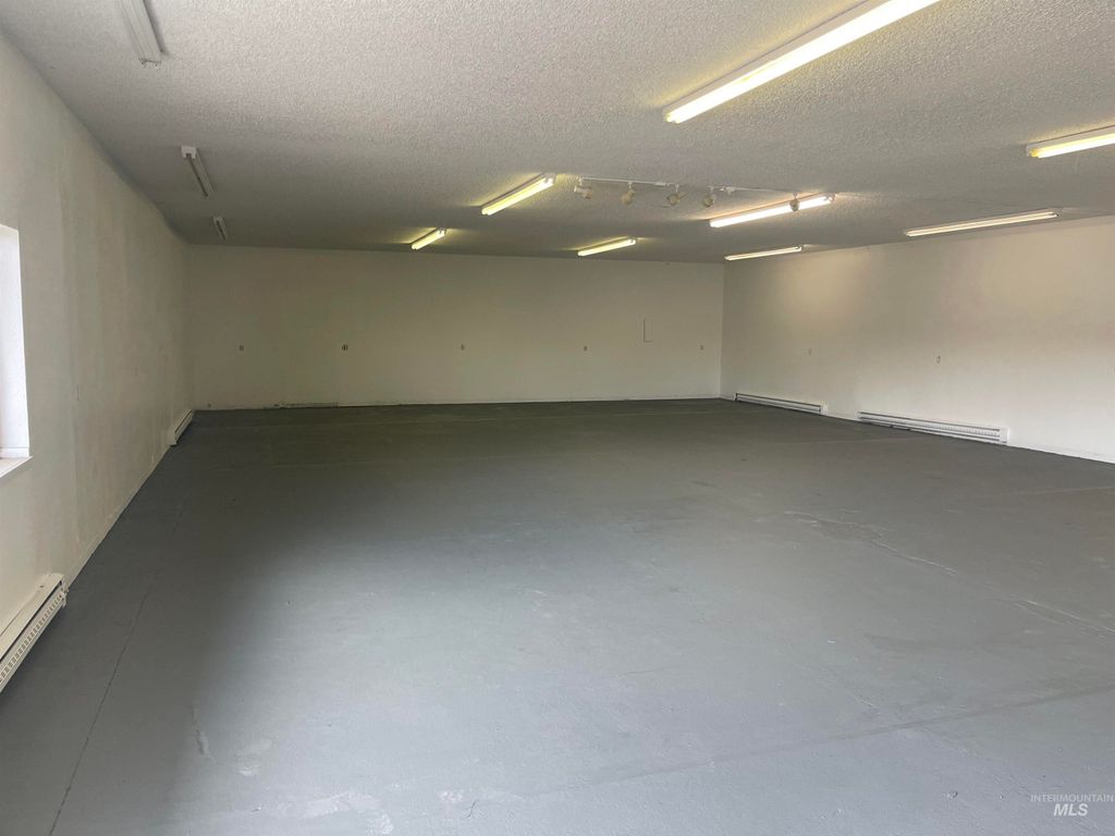 2880 SW 4th Avew, Ontario, OR 97914 photo 2