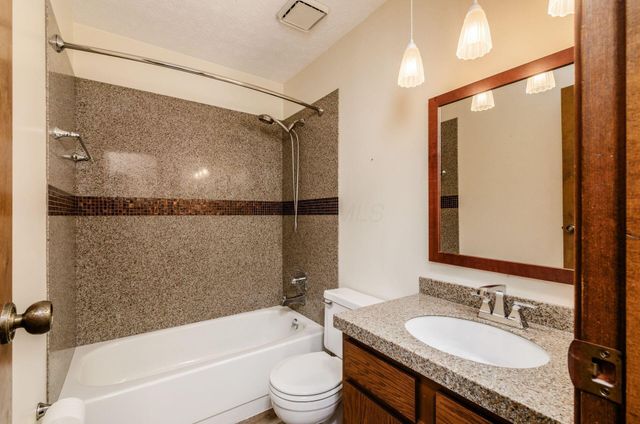 2972 Heatherleaf Way, Columbus, OH 43231