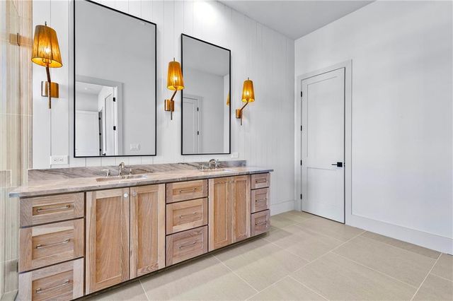 245 Roycroft Lane, Fayetteville, GA 30214