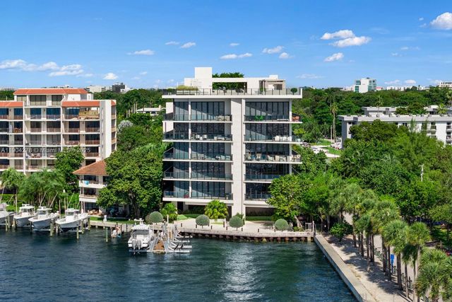 3581 E Glencoe St 501, Miami, FL 33133