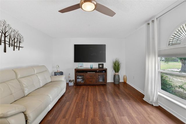 1201 DRAGON HEAD DRIVE, Valrico, FL 33594