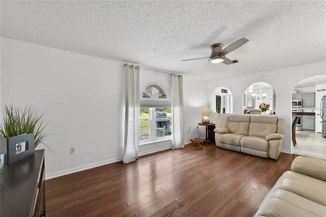 1201 DRAGON HEAD DRIVE, Valrico, FL 33594