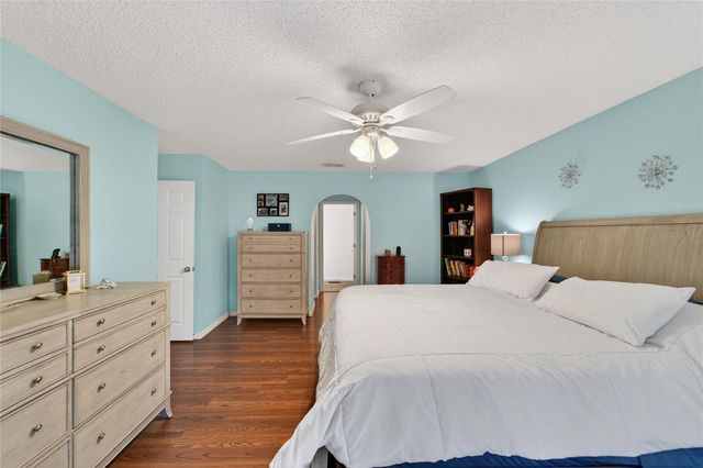 1201 DRAGON HEAD DRIVE, Valrico, FL 33594