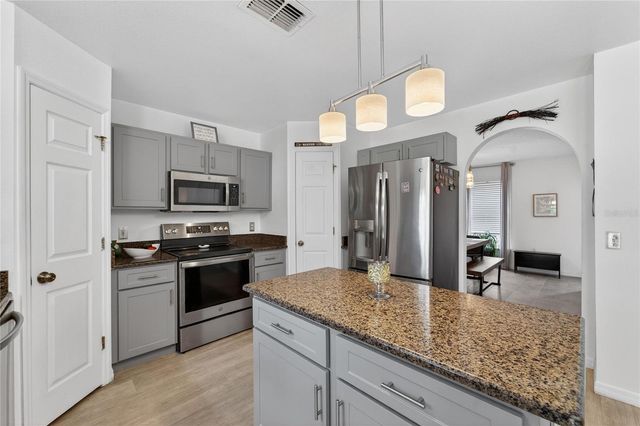 1201 DRAGON HEAD DRIVE, Valrico, FL 33594