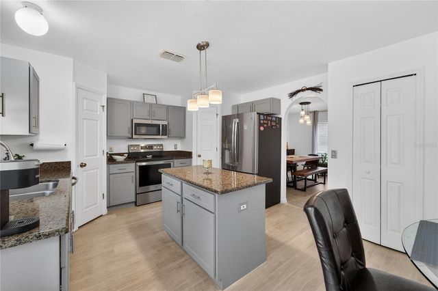 1201 DRAGON HEAD DRIVE, Valrico, FL 33594