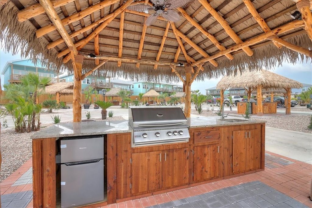 1100 Port St 27, Port Aransas, TX 78373 — photo 2
