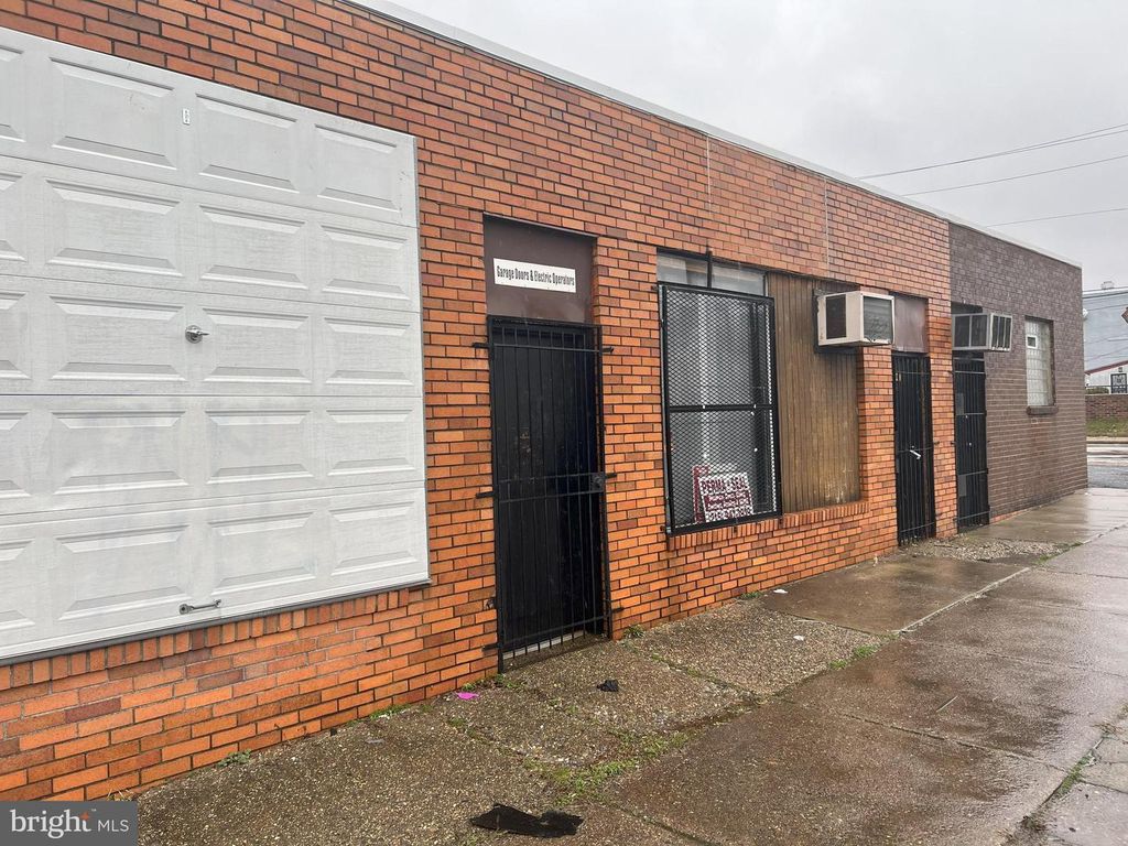 7456 LIMEKILN PIKE, Philadelphia, PA 19138