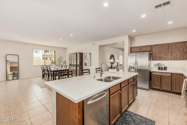 32245 N CAT HILLS Avenue, San Tan Valley, AZ 85144