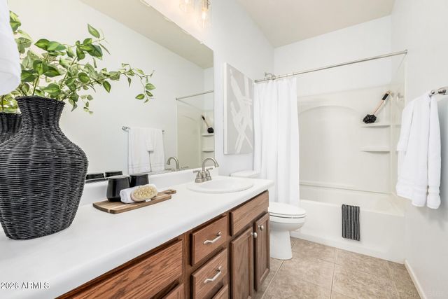 32245 N CAT HILLS Avenue, San Tan Valley, AZ 85144