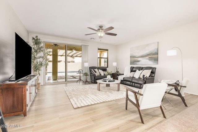 32245 N CAT HILLS Avenue, San Tan Valley, AZ 85144