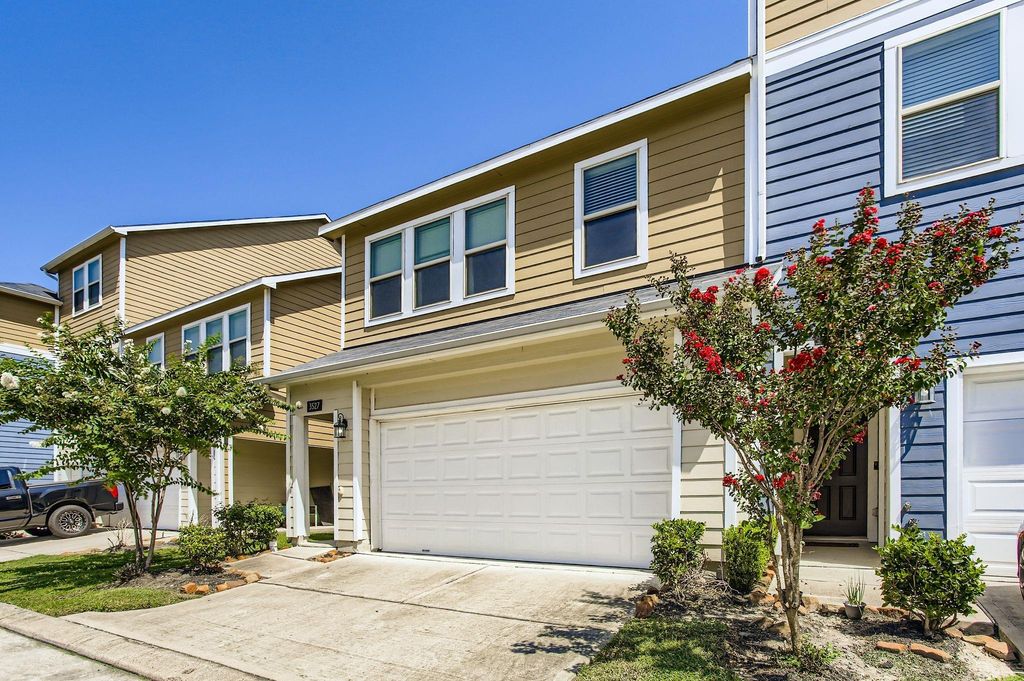 3527 Topango Drive, Pasadena, TX 77504