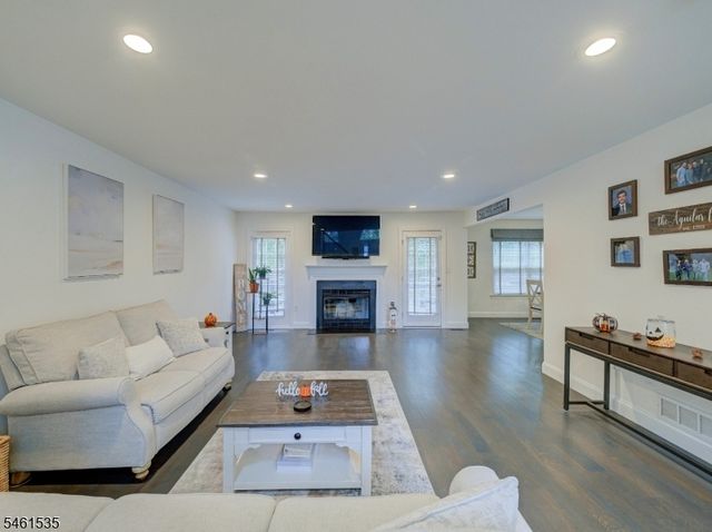 3402 Robinson Ct, Bridgewater Twp., NJ 08807