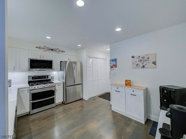 3402 Robinson Ct, Bridgewater Twp., NJ 08807