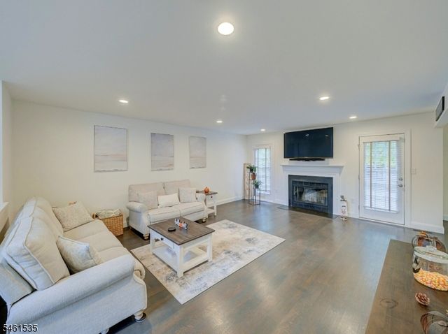 3402 Robinson Ct, Bridgewater Twp., NJ 08807