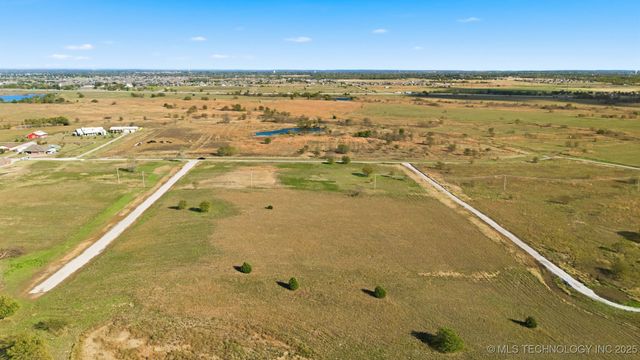 004 Sandstone Avenue, Skiatook, OK 74070