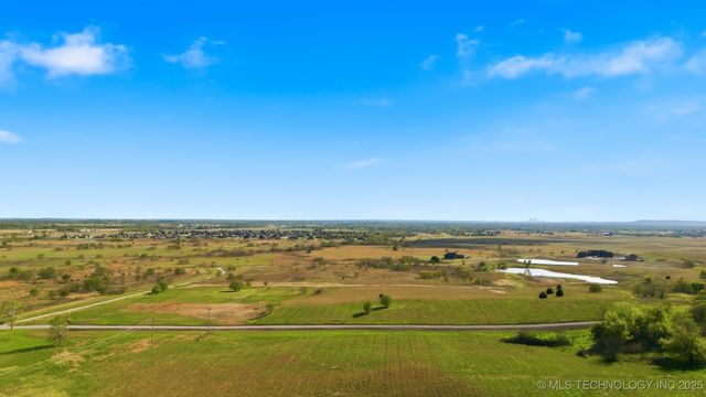 004 Sandstone Avenue, Skiatook, OK 74070