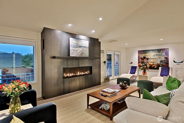 4654 Strawbridge Lane, Langley, WA 98260