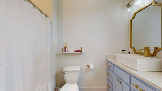 5130 Midland Rd, Christiana, TN 37037