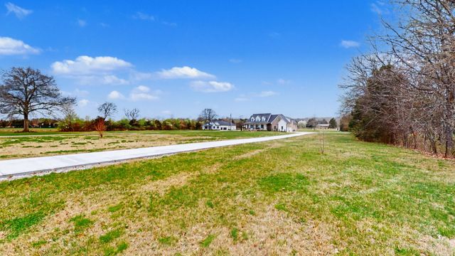 5130 Midland Rd, Christiana, TN 37037
