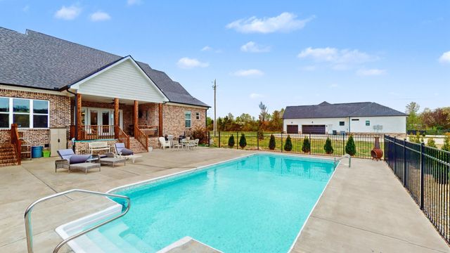 5130 Midland Rd, Christiana, TN 37037