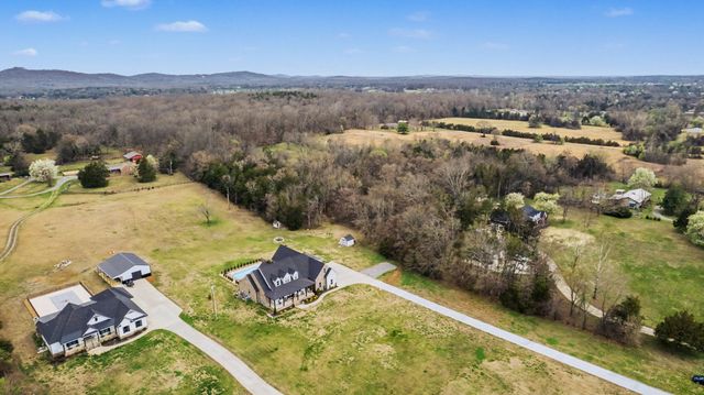 5130 Midland Rd, Christiana, TN 37037