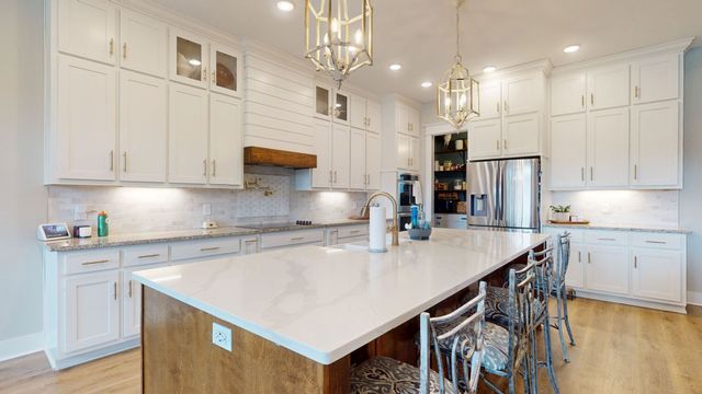 5130 Midland Rd, Christiana, TN 37037