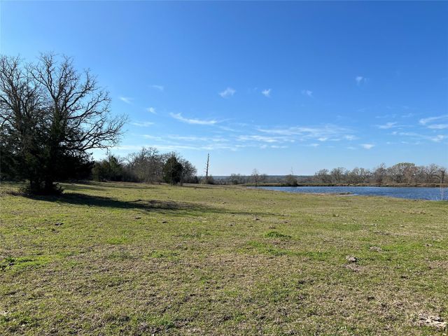 19285 Moriarty Rd, Richards, TX 77873