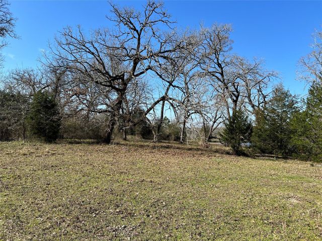 19285 Moriarty Rd, Richards, TX 77873