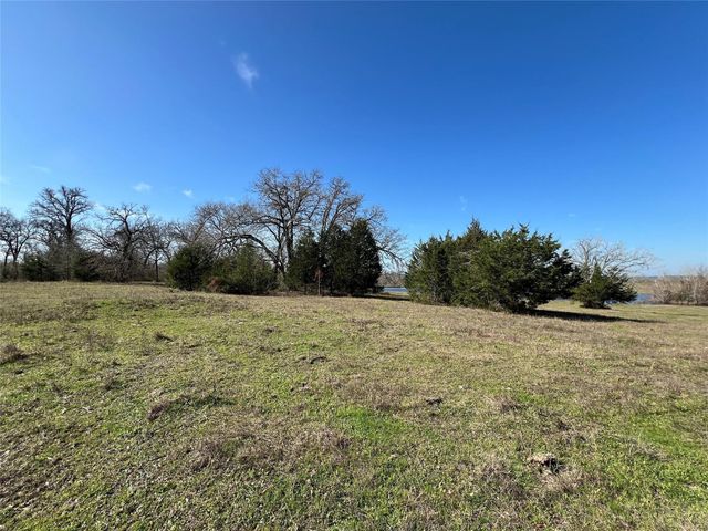 19285 Moriarty Rd, Richards, TX 77873