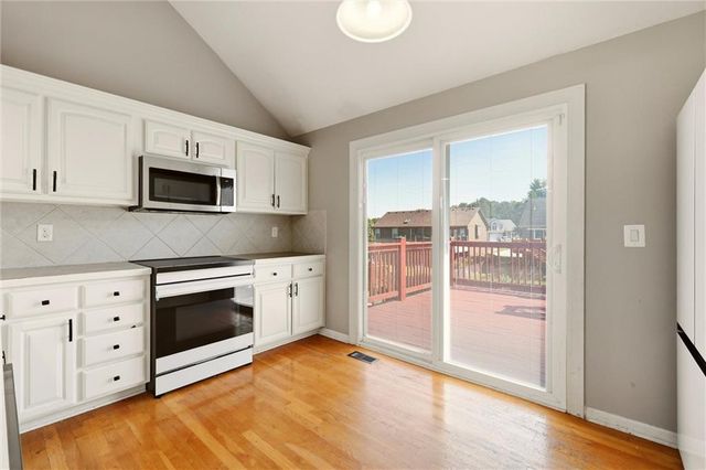 21109 E 50th Street Court NW, Blue Springs, MO 64015