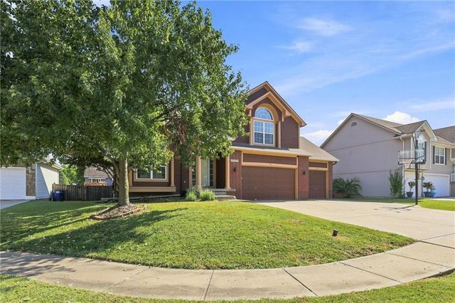 21109 E 50th Street Court NW, Blue Springs, MO 64015