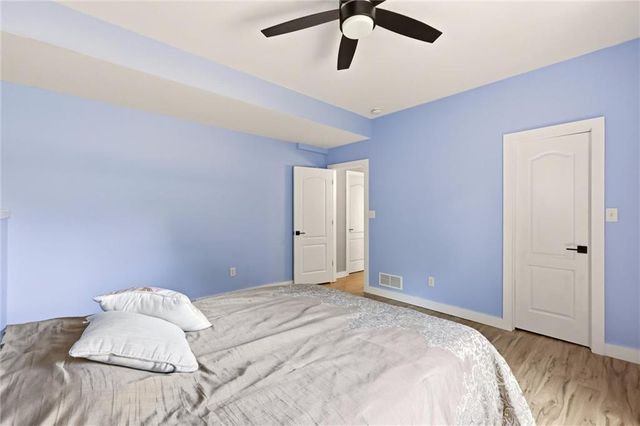 21109 E 50th Street Court NW, Blue Springs, MO 64015