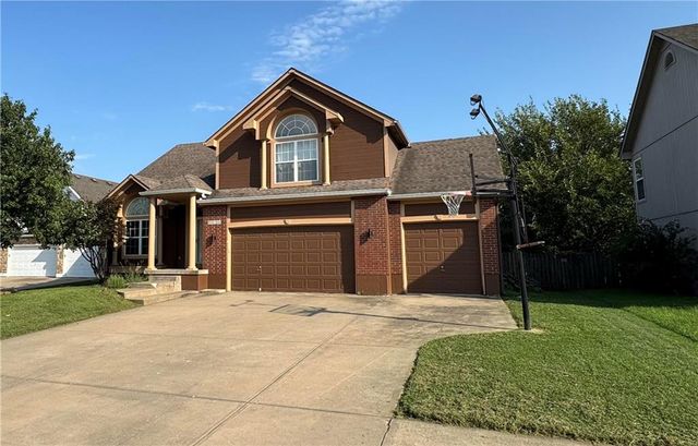 21109 E 50th Street Court NW, Blue Springs, MO 64015