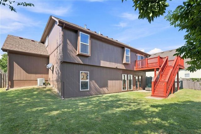 21109 E 50th Street Court NW, Blue Springs, MO 64015